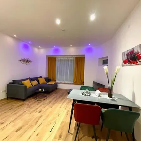 Apartment Moderne Stadtwohnung Naehe Stadthalle